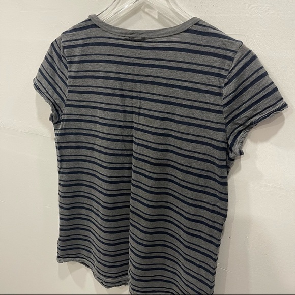 Splendid Short Sleeve Crewneck Stripe Tee Top T-Shirt Large Blue Grey - Picture 6 of 7